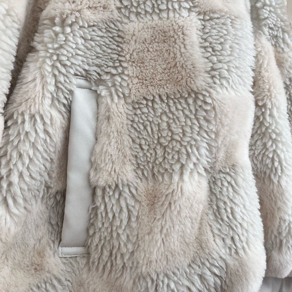 Anthropologie Faux Fur Coat - Picture 4 of 6